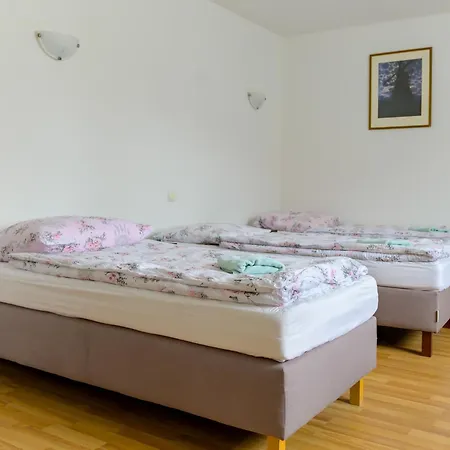 게스트하우스 Columbus 3*